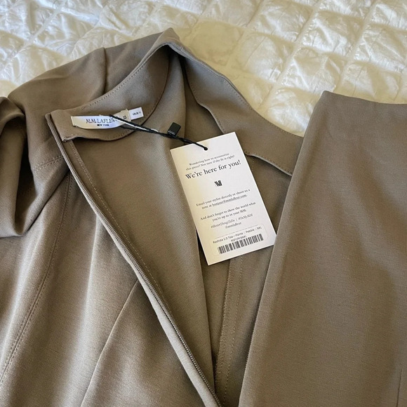 M.M Lafleur Rashida top in pebble - Picture 10 of 13